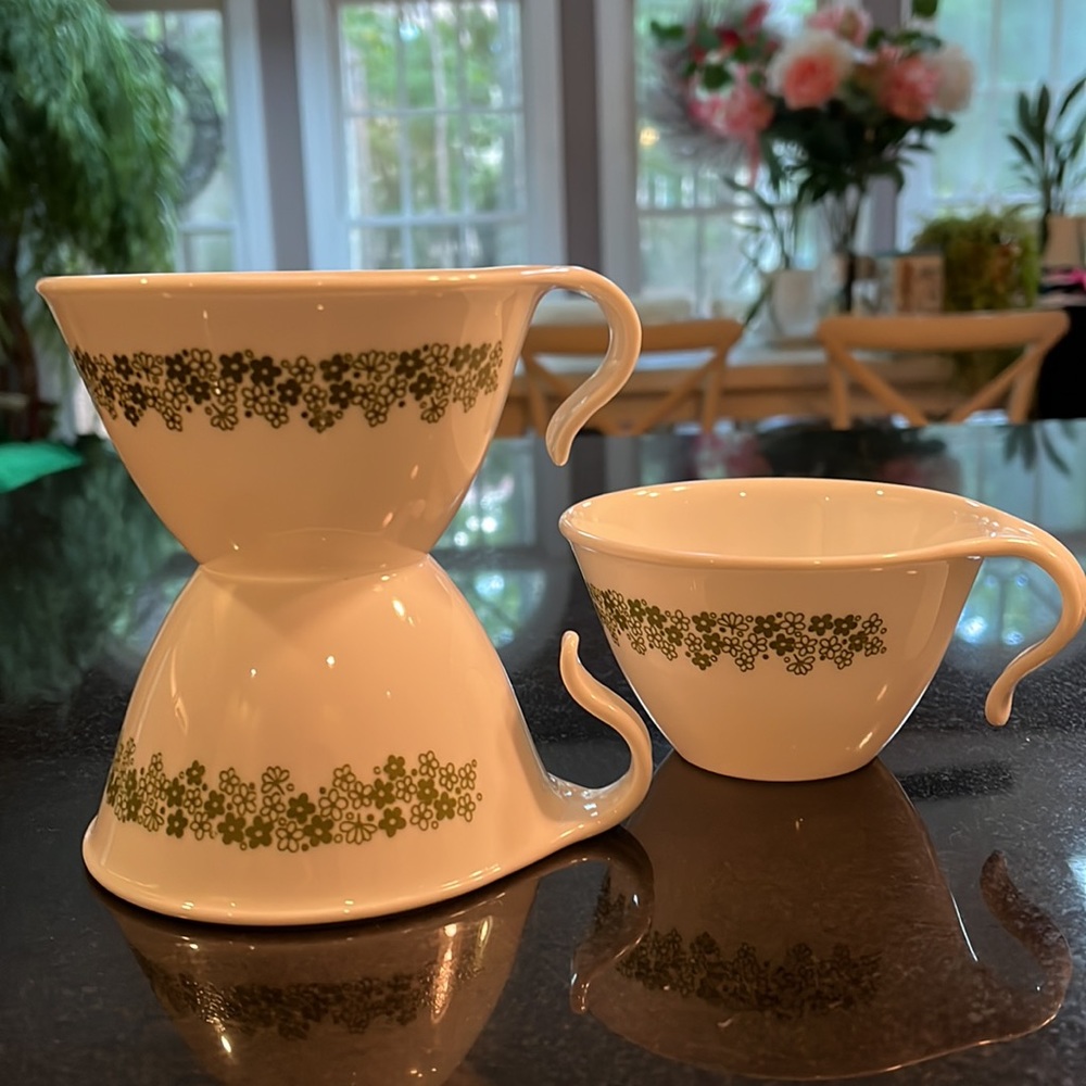 Hooked Handle Cup. Spring Blossom by CORNING / Corelle - Set of 3